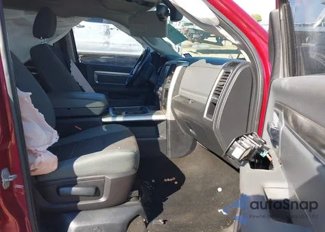 2015 Ram 1500 Lone Star z USA, uszkodzony, nr VIN 1C6RR7LT2FS759653